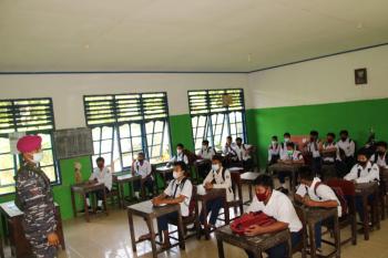 Serbuan Vaksinasi Maritim Korps Marinir Tni Al Sasar Mts Muhammadiyah Kabupaten Sorong